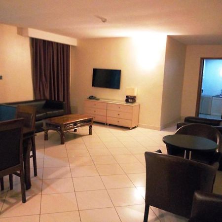 Golden Royale Hotel Енугу Екстериор снимка