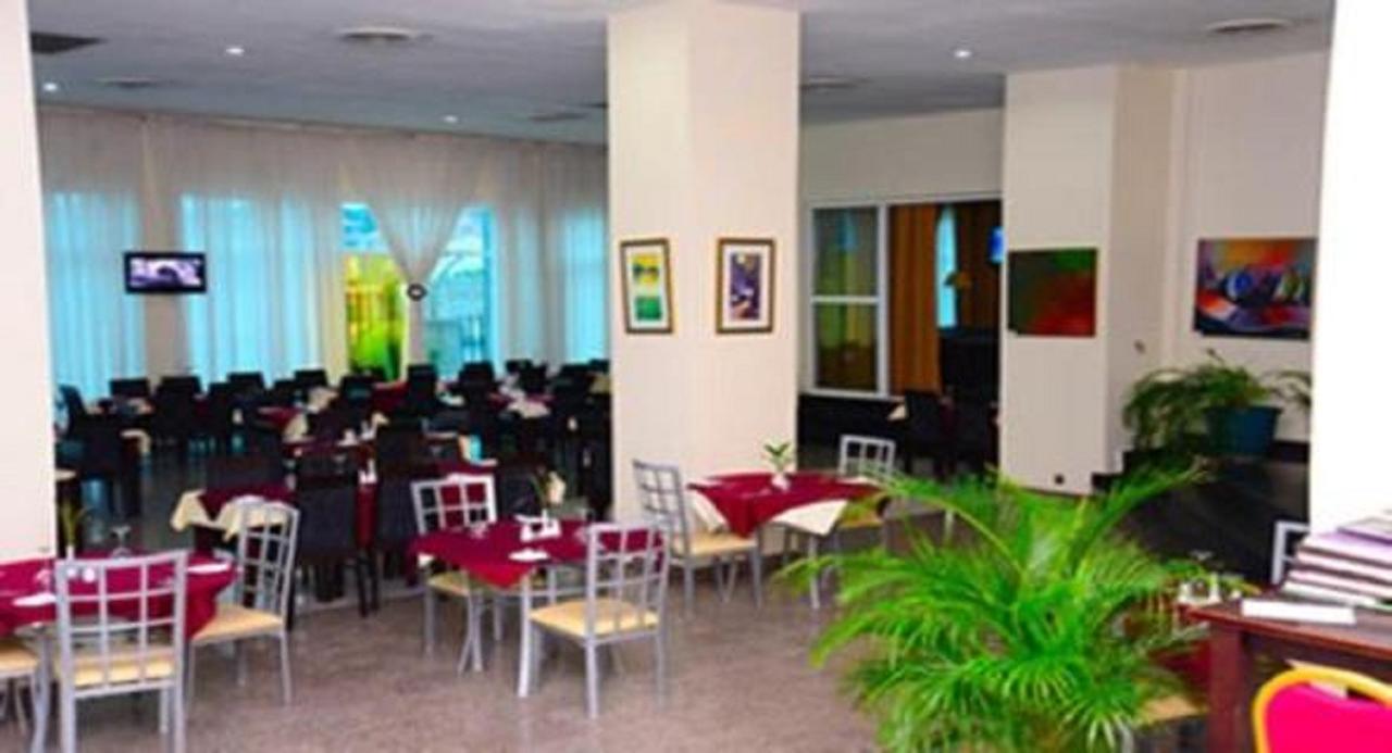 Golden Royale Hotel Енугу Екстериор снимка