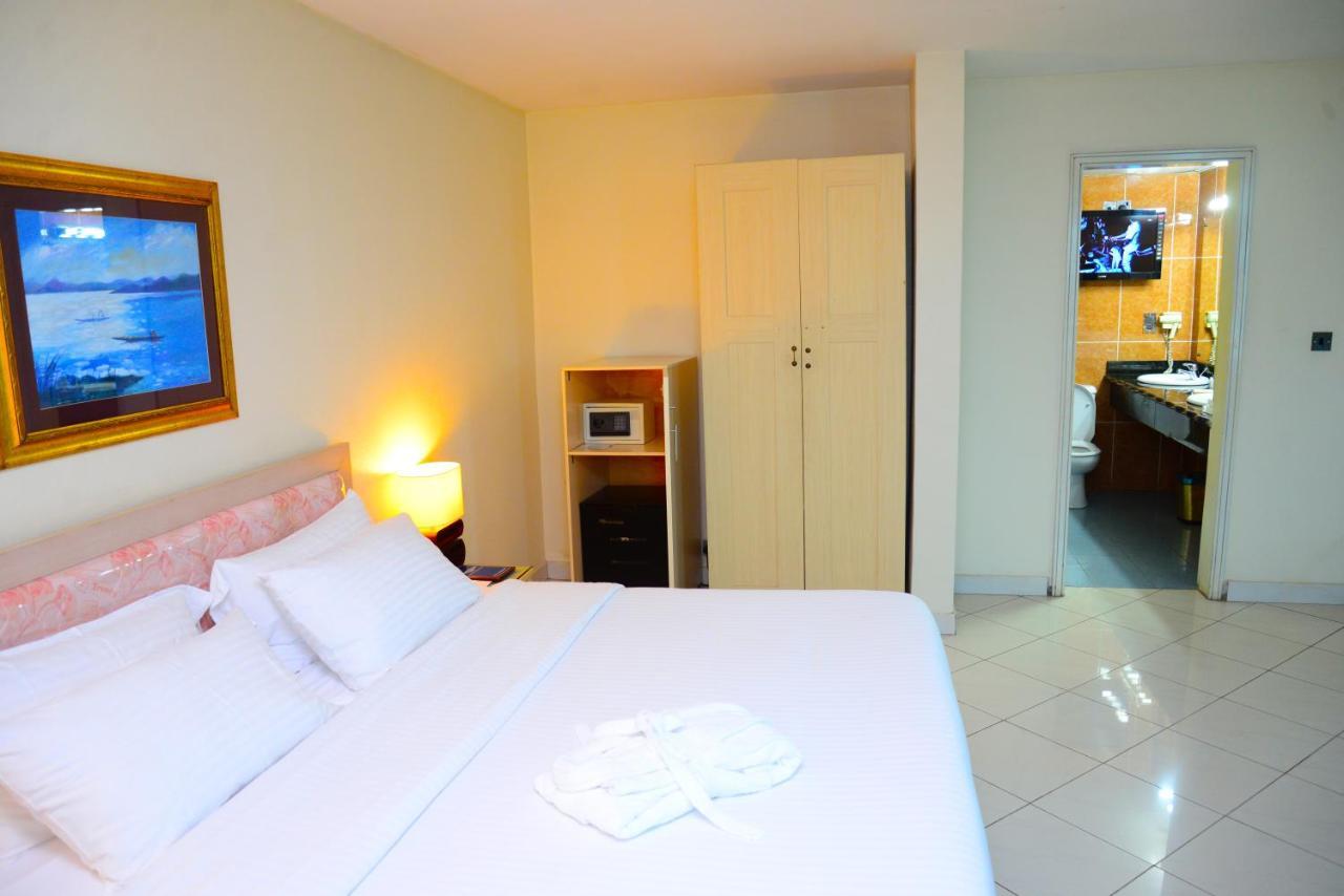 Golden Royale Hotel Енугу Екстериор снимка