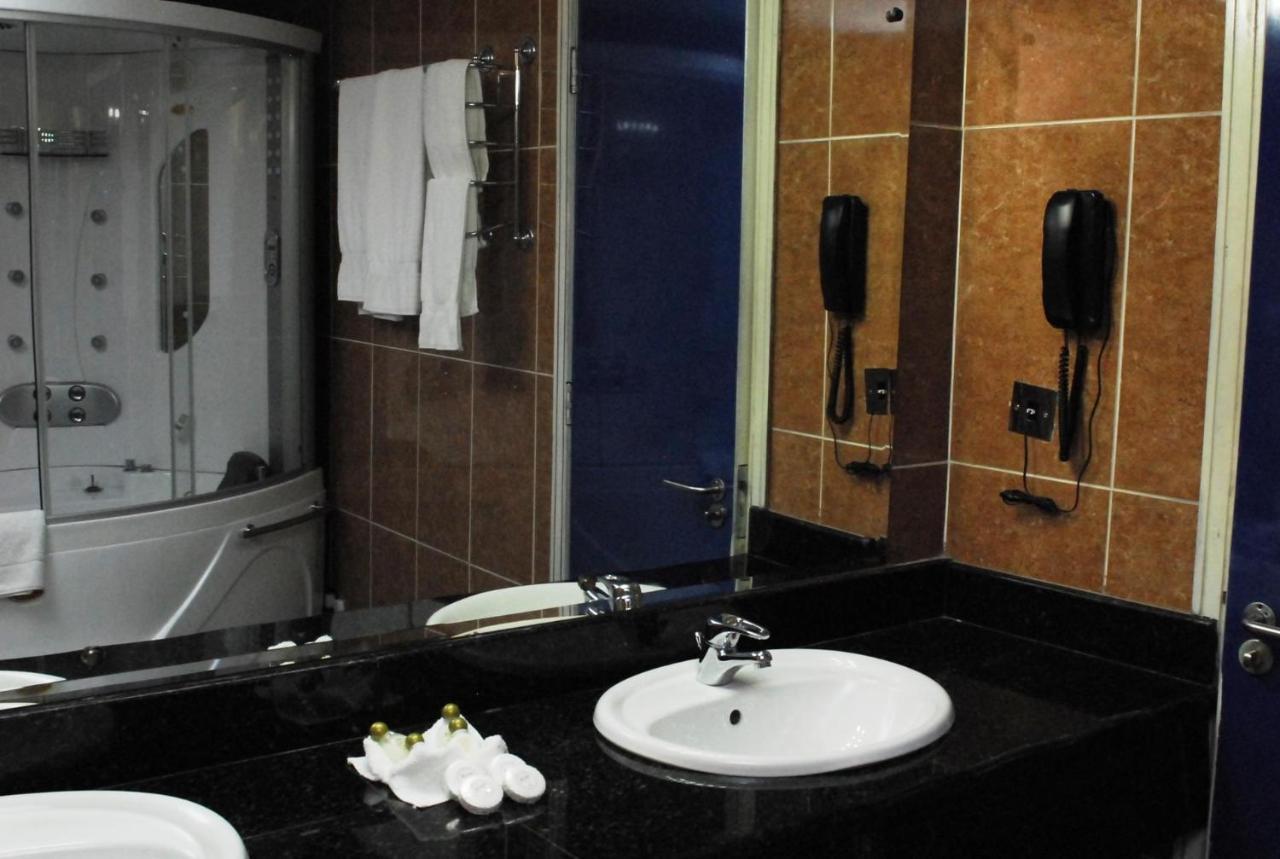 Golden Royale Hotel Енугу Екстериор снимка