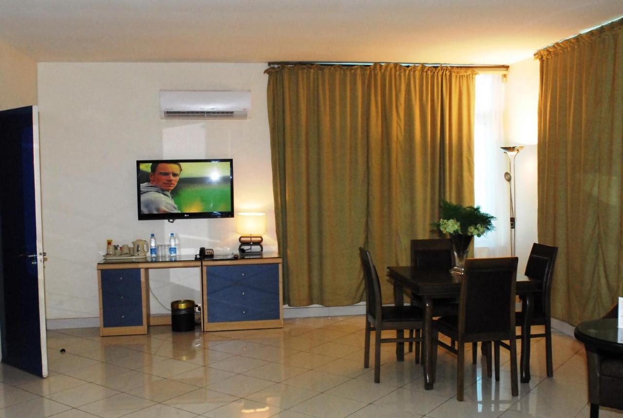 Golden Royale Hotel Енугу Екстериор снимка