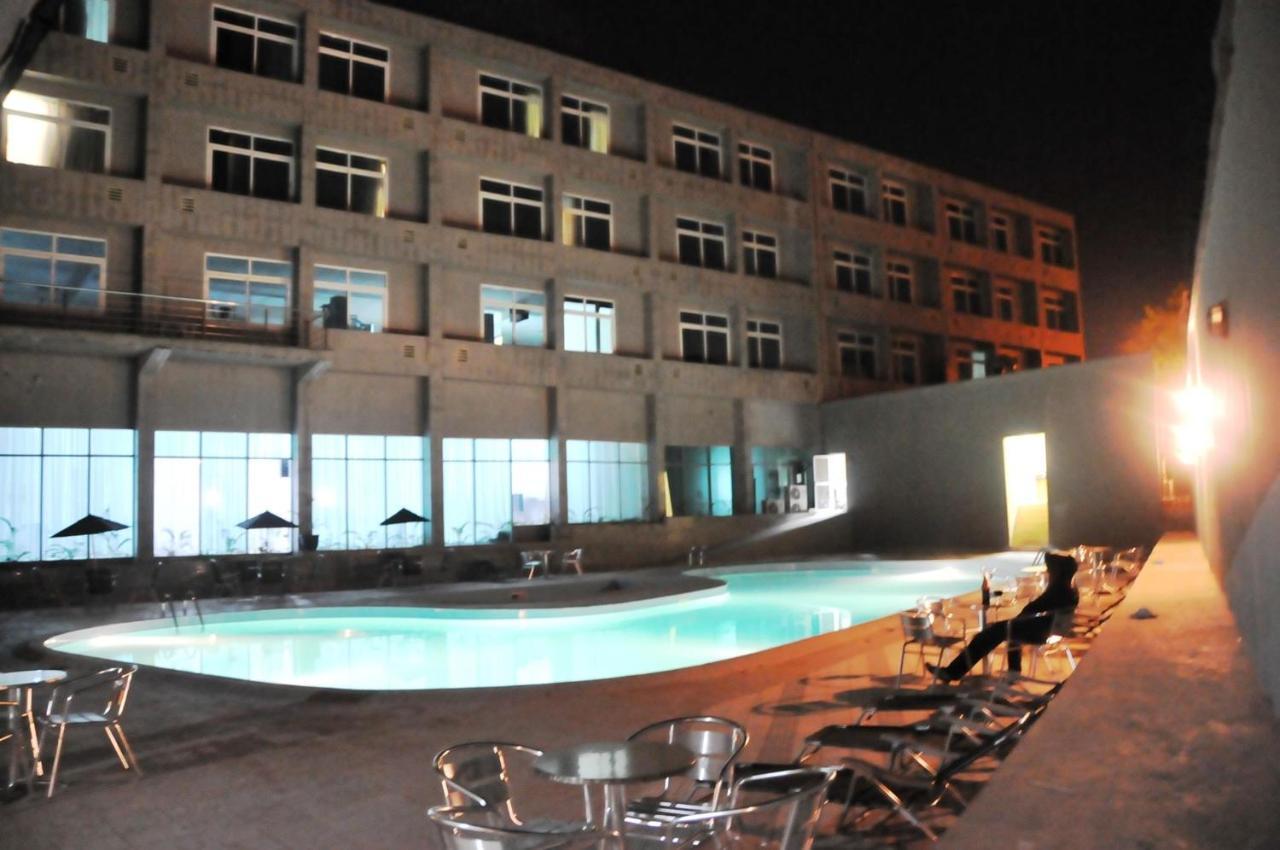 Golden Royale Hotel Енугу Екстериор снимка