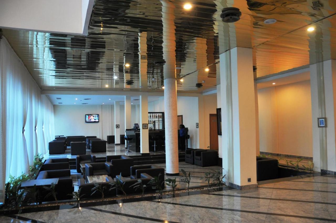 Golden Royale Hotel Енугу Екстериор снимка